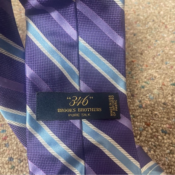 Vintage 346 Brooks Brothers Men’s Necktie Striped 100% Silk Made In USA Purple - Picture 5 of 5